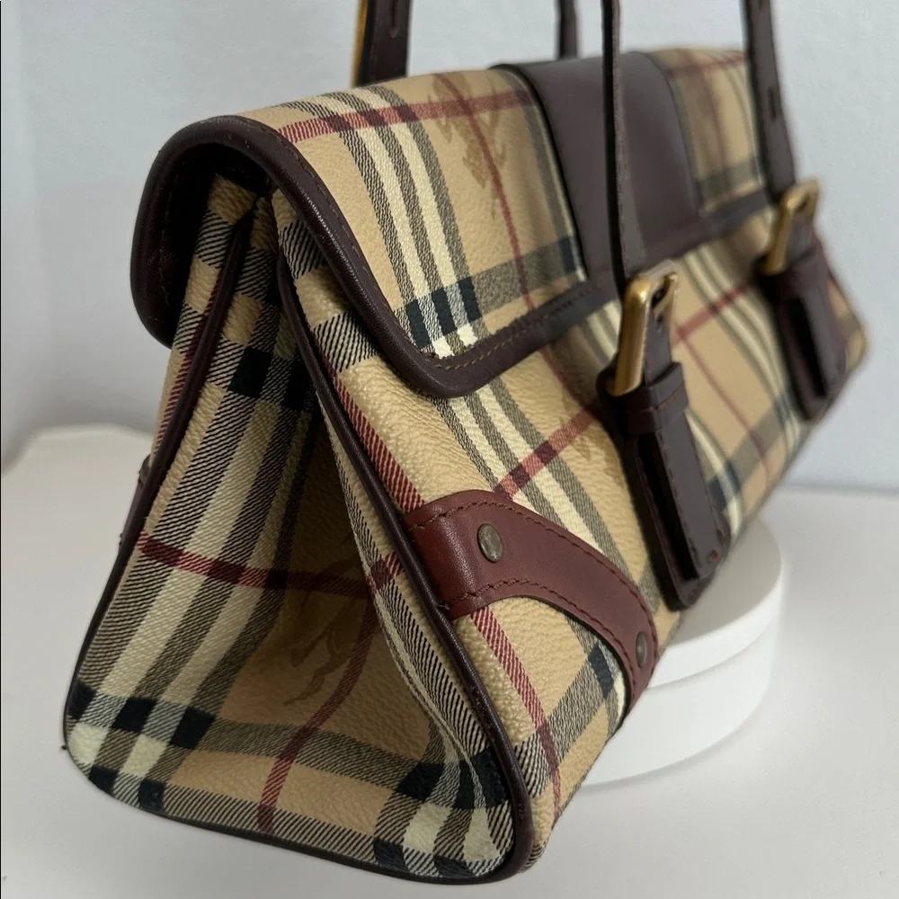 💯Authentic Burberry Shoulder Bag🍀